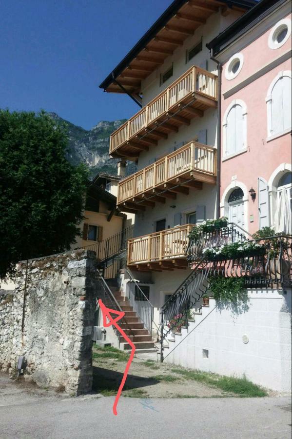 Antica Casa Alboletta Appartement Riva del Garda Buitenkant foto