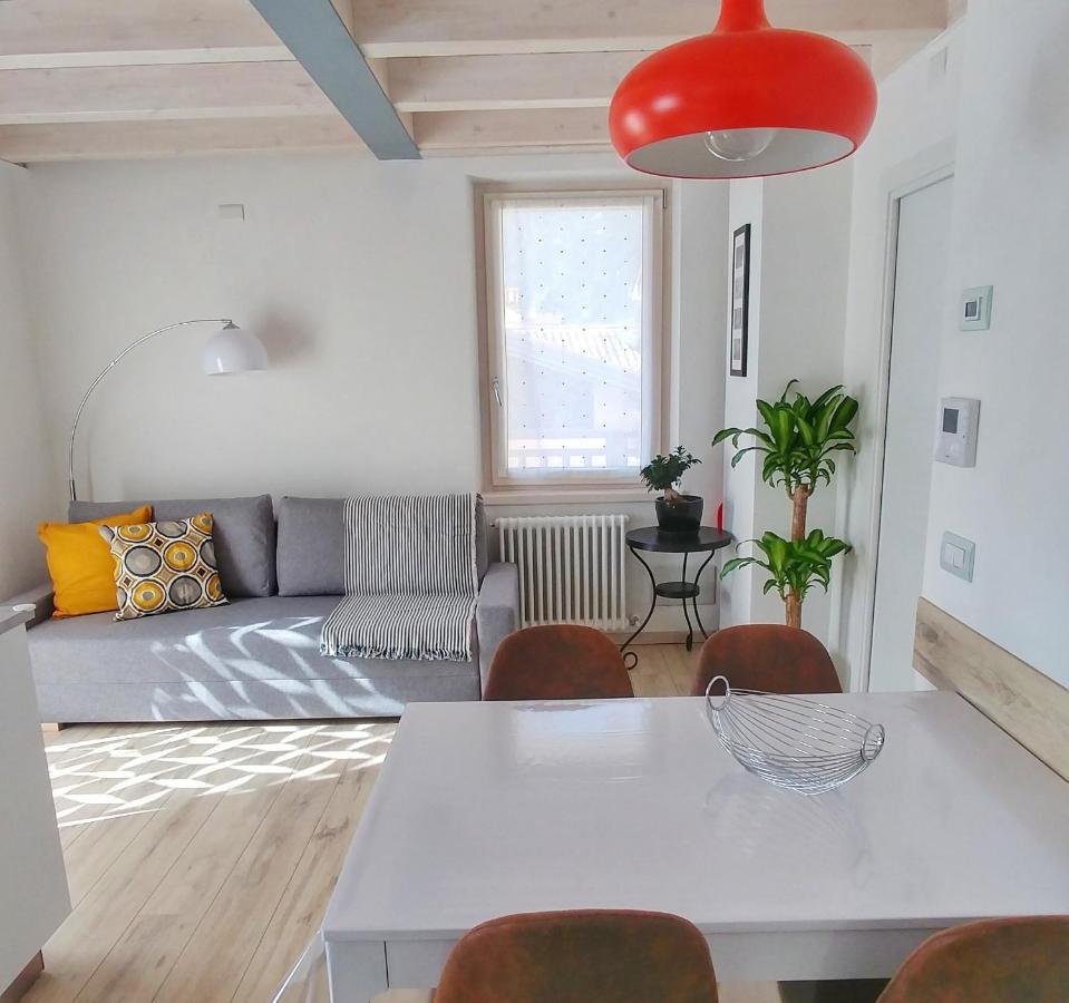 Antica Casa Alboletta Appartement Riva del Garda Buitenkant foto